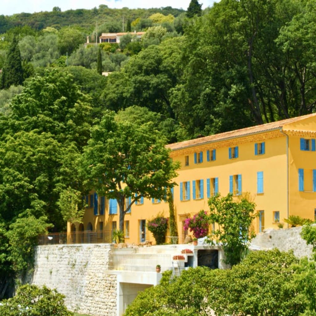 Domaine de la Cascade Parfumée Grasse, une maison d’hôtes éco-responsable