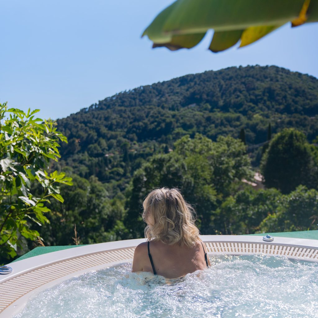 Bain à remous en pleine nature